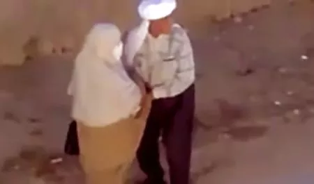 Biseksual waptrick video sex jepang pengantin ngentot di depan umum