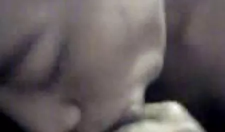 Rambut coklat ngentot lexi meremas mom sex jepang raksasa dildo in her pussy